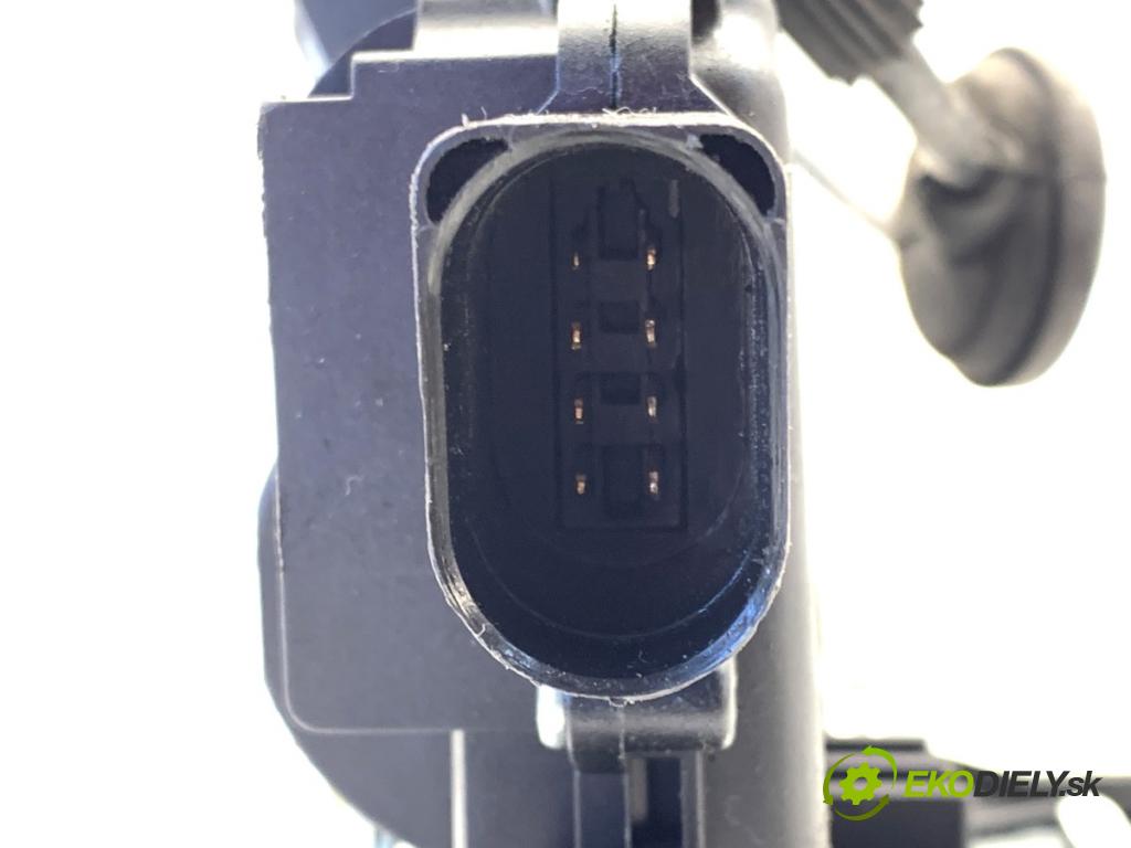 SKODA SUPERB I sedan 2003 96 kW 1.9 TDI 1896 zámok Dvere ľavy predný