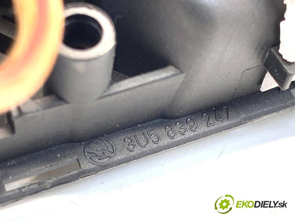 SKODA SUPERB I sedan 2003 96 kW 1.9 TDI 1896 klika vnitřní levý zadní část 3U5839247