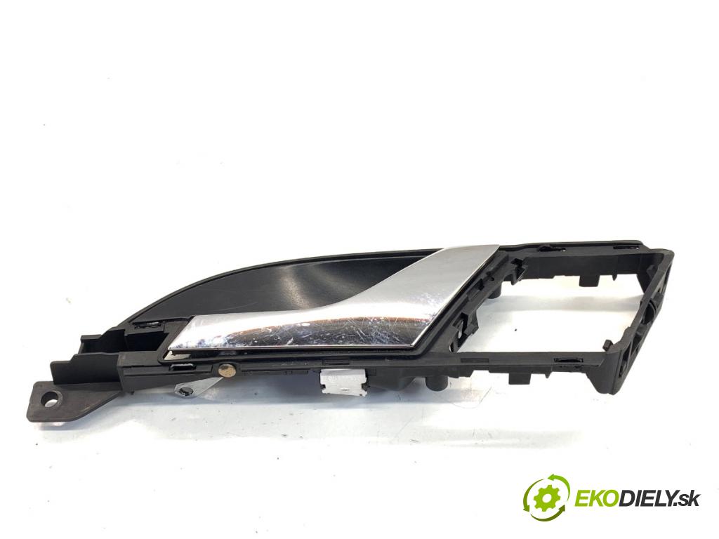 SKODA SUPERB I sedan 2003 96 kW 1.9 TDI 1896 Kľučka vnútorná ľavy predný 3U0837247