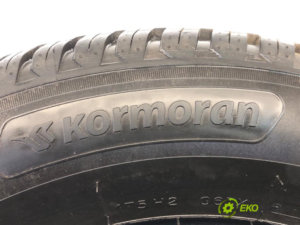 --- ---      PNEUMATIKY: PARA: VÍCENÁ SEZÓNA: 235/65 17" KORMORAN