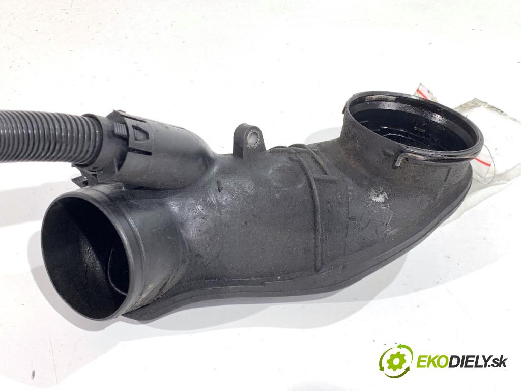 BMW F25 SUV 2013 190 kW xDrive 30 d 2993 Rúra vzduchu 7807493