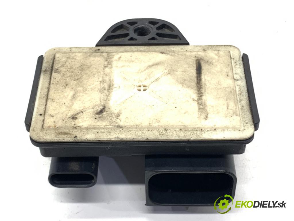 BMW F25 SUV 2013 190 kW xDrive 30 d 2993 relé svíček žhavení 8519472 (Relé)