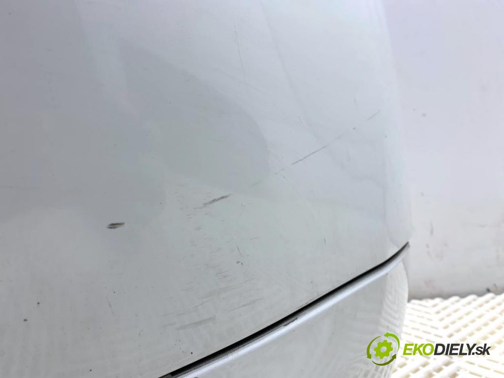 CITROEN C4 I liftback 2007 66 kW 1.6 HDi 1560 Nárazník zad  (Kľučka dverí ostatné)