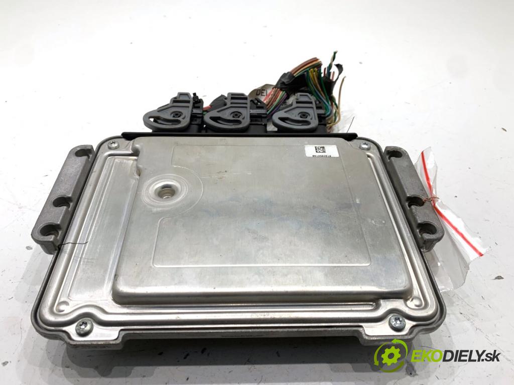 CITROEN C4 I liftback 2007 66 kW 1.6 HDi 1560 řídící jednotka motora 9653958980 (Řídicí jednotka)