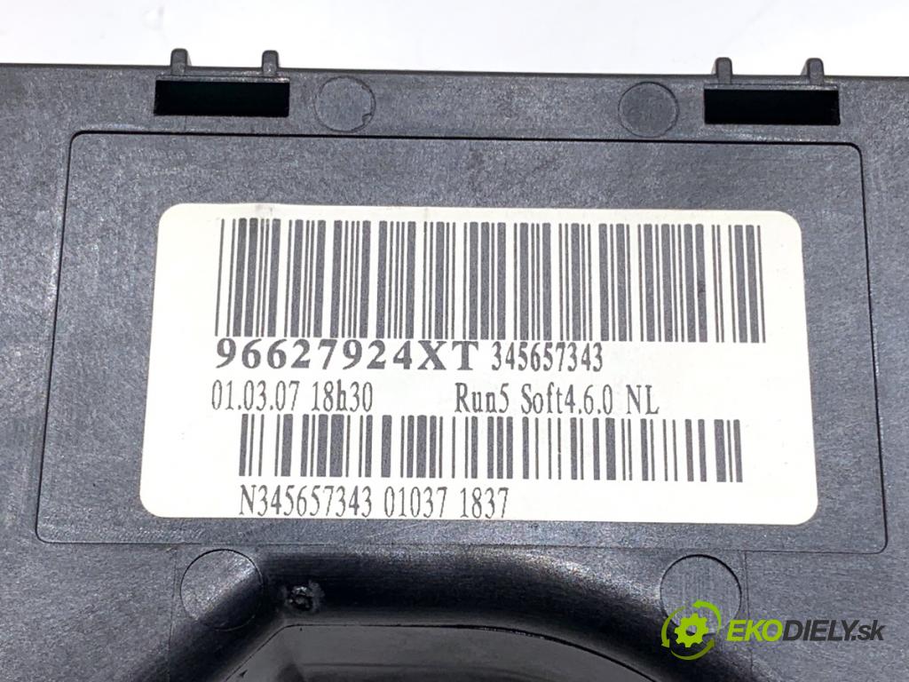 CITROEN C4 I liftback 2007 66 kW 1.6 HDi 1560 Prepínač kombinovaný 96627924XT (Prepínacie páčky pod volantom)
