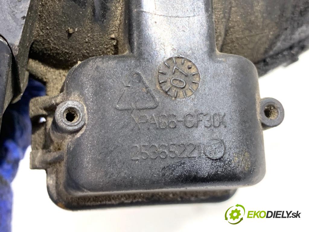 CITROEN C4 I liftback 2007 66 kW 1.6 HDi 1560 škrtíci klapka  (Škrticí klapka)