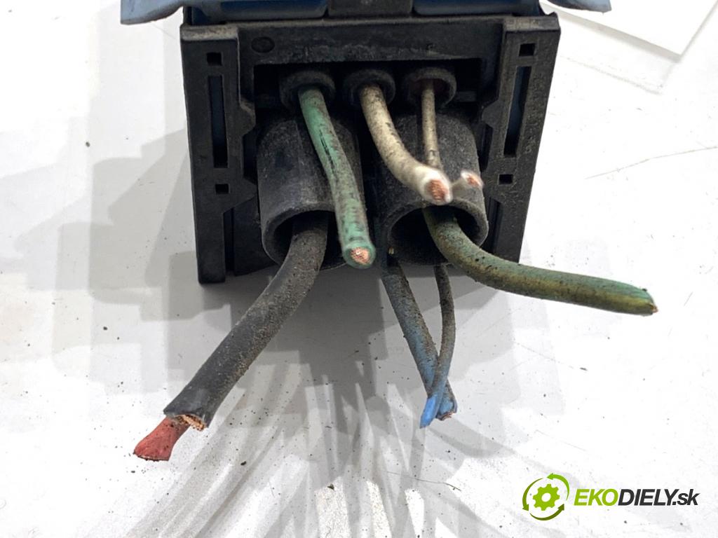 CITROEN C4 I liftback 2007 66 kW 1.6 HDi 1560 relé sviečok žhavenia 9640469680 (Relé)