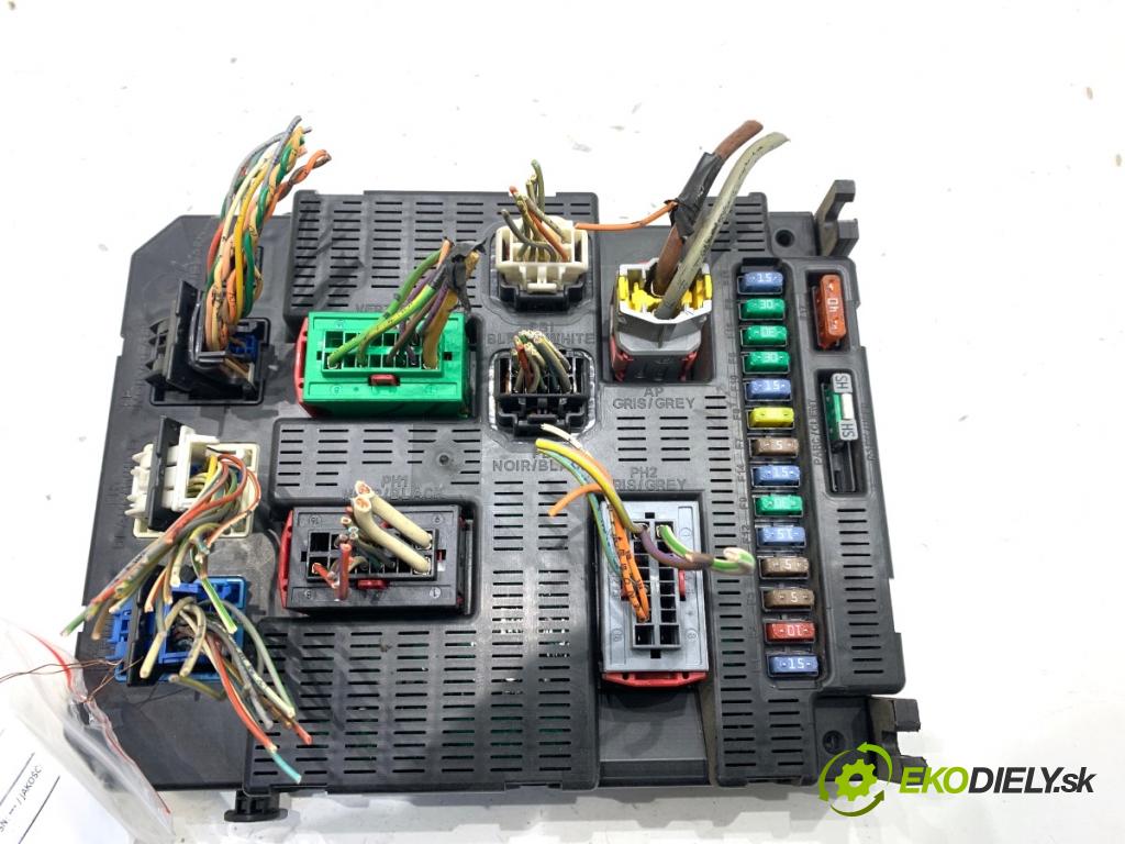 CITROEN C4 I liftback 2007 66 kW 1.6 HDi 1560 Modul BSI 9659285680 (Poistková skrinka)