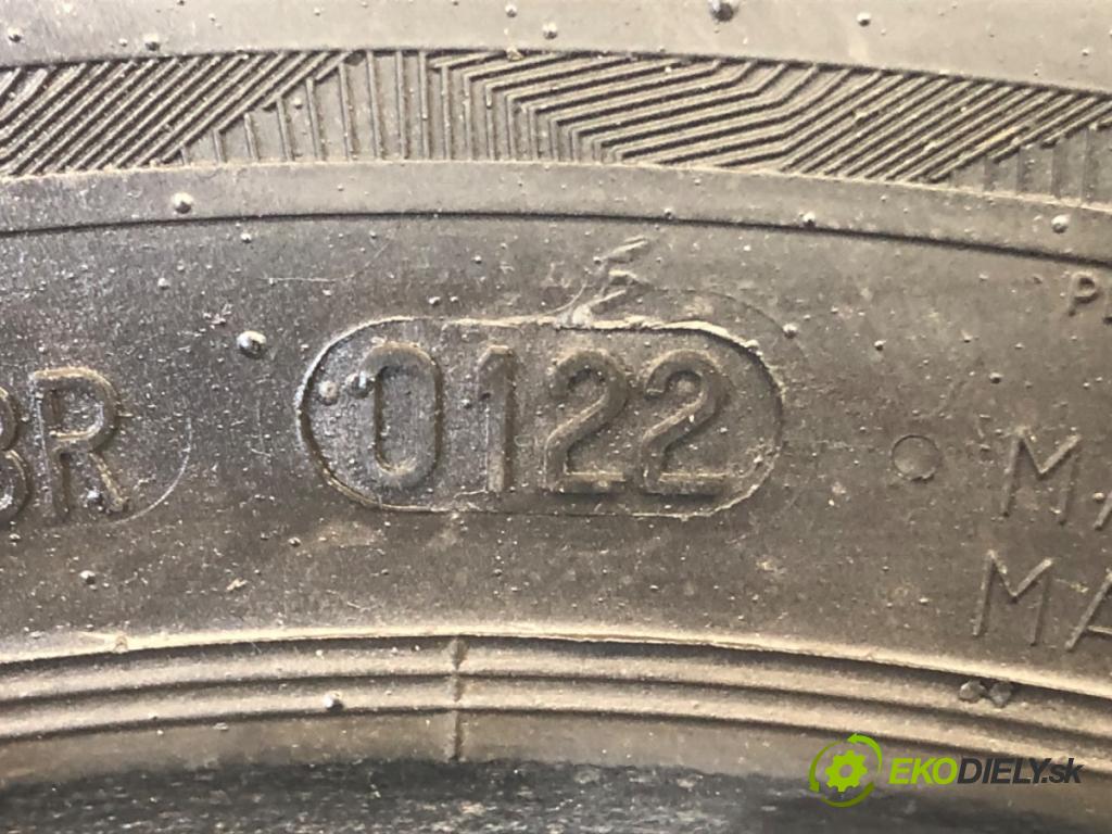 --- ---      PNEUMATIKY: PARA: VÍCENÁ SEZÓNA: 155/80 13" UNIROYAL