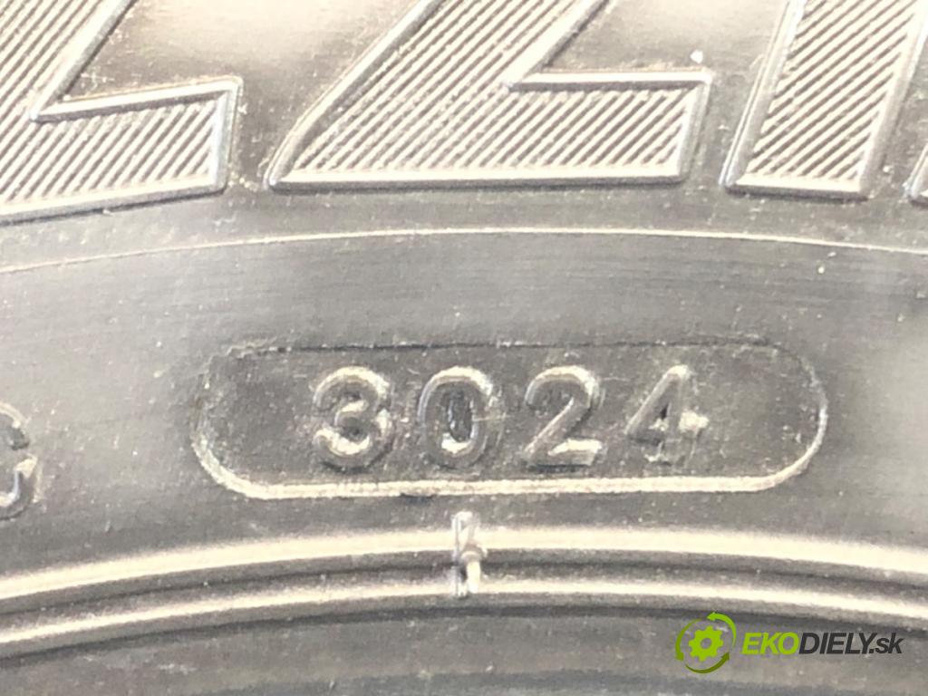 --- ---      PNEUMATIKY: zima 2X 165/70 13"