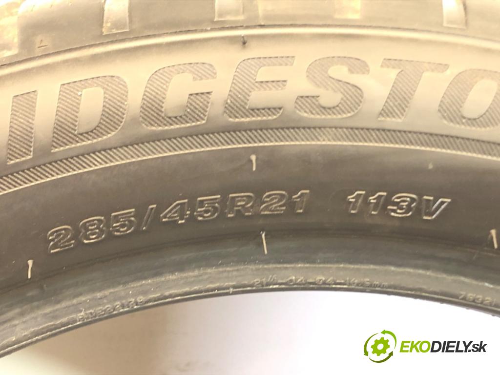 --- ---      PNEUMATIKA: zima 2X 285/45 21" BRIDGESTONE