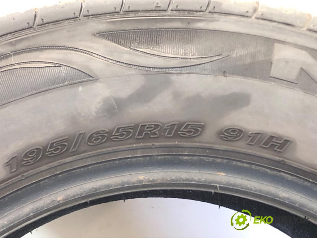 --- ---      PNEUMATIKY: 2X 195/65 15" NEXEN