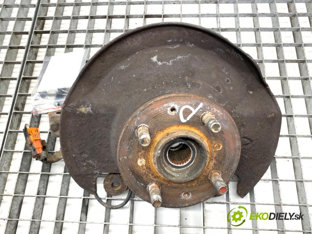 HONDA CIVIC VII liftback 2004 66 kW 1.4 iS (EP1) 1396 náboj pravy predný 