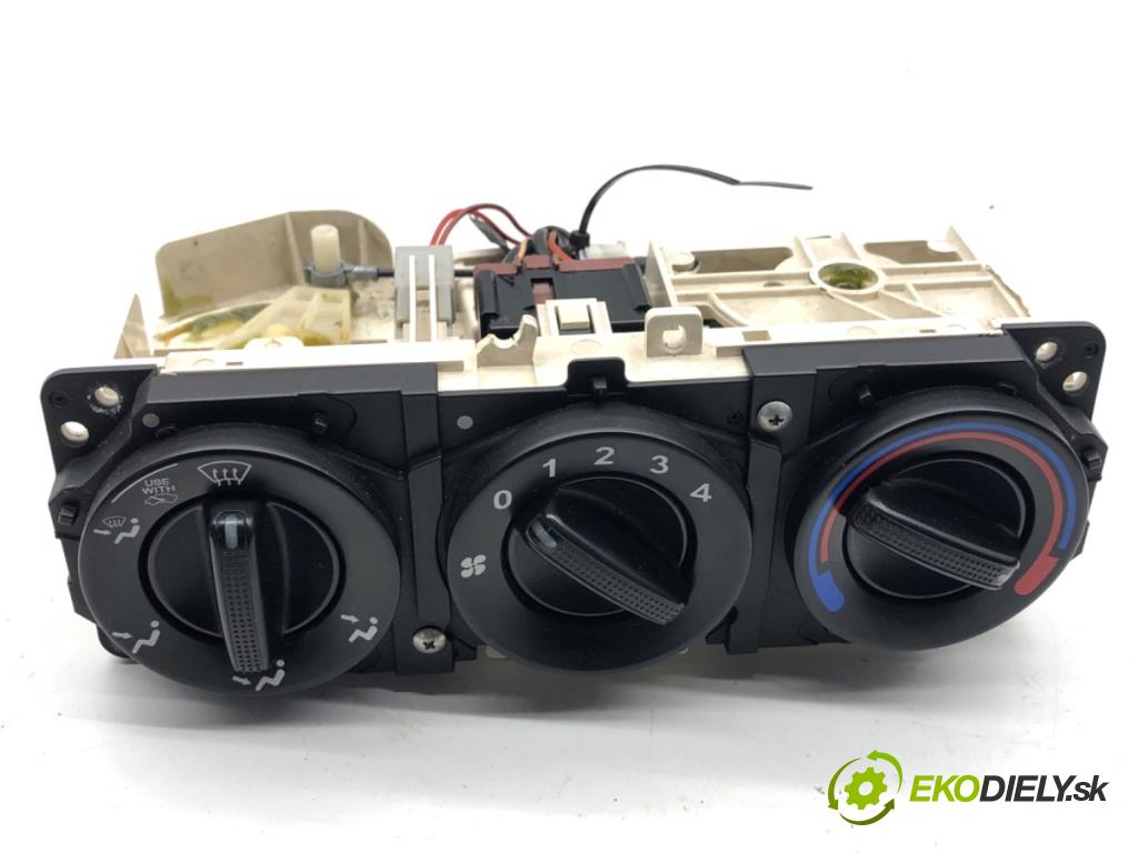 HONDA CIVIC VII liftback 2004 66 kW 1.4 iS (EP1) 1396 Panel ovládania kúrenia  (Prepínacie páčky pod volantom)