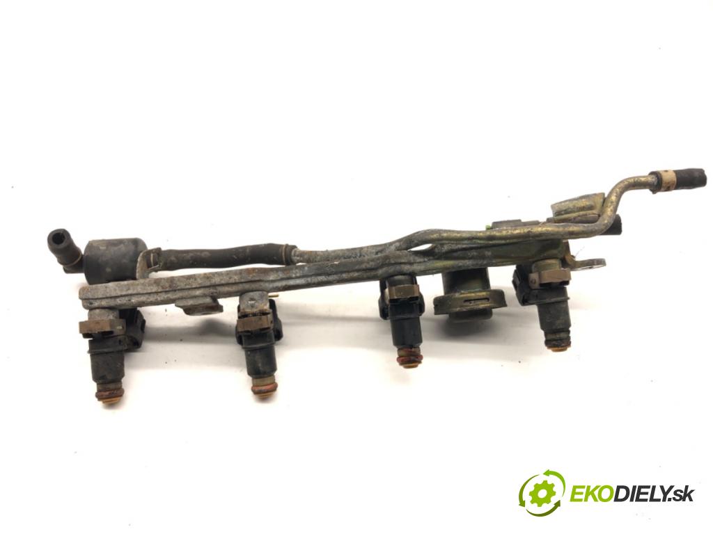 HONDA CIVIC VII liftback 2004 66 kW 1.4 iS (EP1) 1396 lišta vstřikovací  (Vstřikovací lišta)