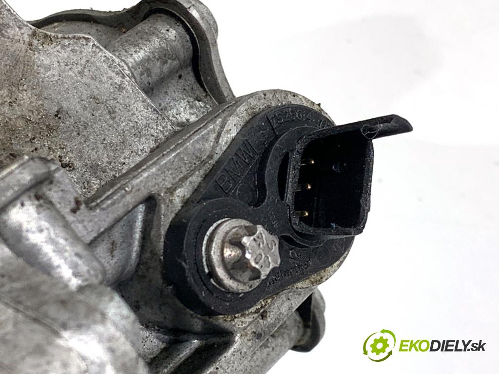 BMW F22 coupe 2017 272 kW M2 2979 Pumpa vákuová 8618897