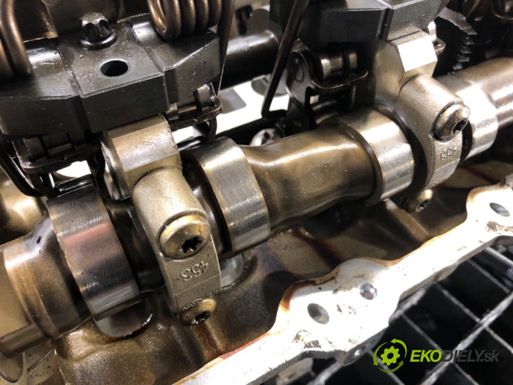 BMW F22 coupe 2017 272 kW M2 2979 Hlava valcov 760510205 (Hlava valcov)