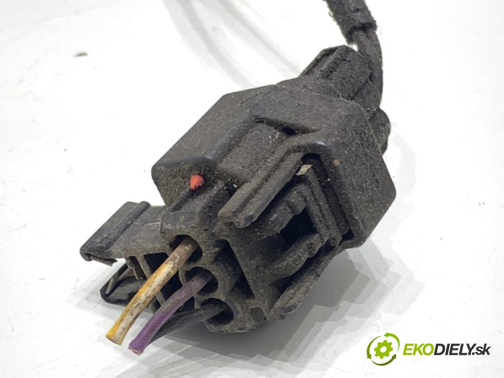 VOLVO V70 I Kombi 2003 121 kW 2.4 2435 Motorček stierače prednej svetla svetla pravy 0390206218