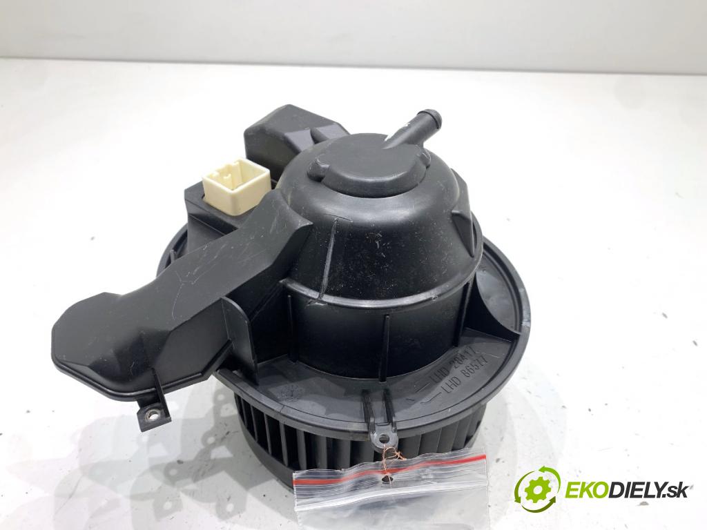 VOLVO V70 I Kombi 2003 121 kW 2.4 2435 ventilátor kúrenia