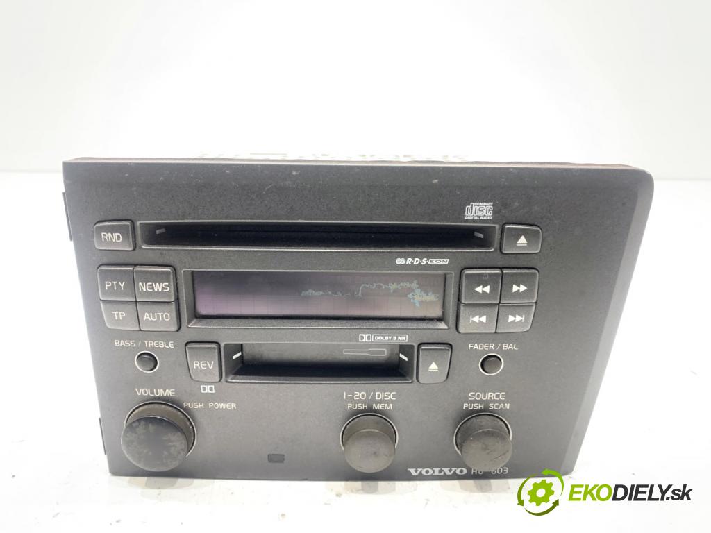 VOLVO V70 I Kombi 2003 121 kW 2.4 2435 RADIO 8651152 (Audio zariadenie)