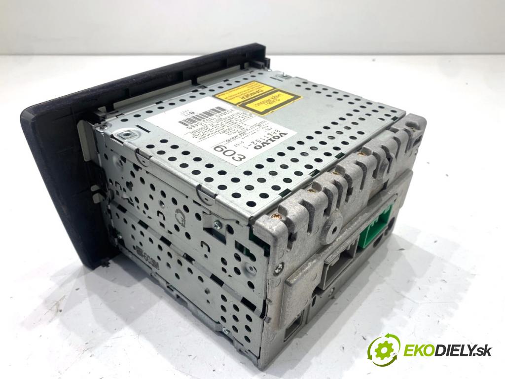 VOLVO V70 I Kombi 2003 121 kW 2.4 2435 RADIO 8651152 (Audio zariadenie)