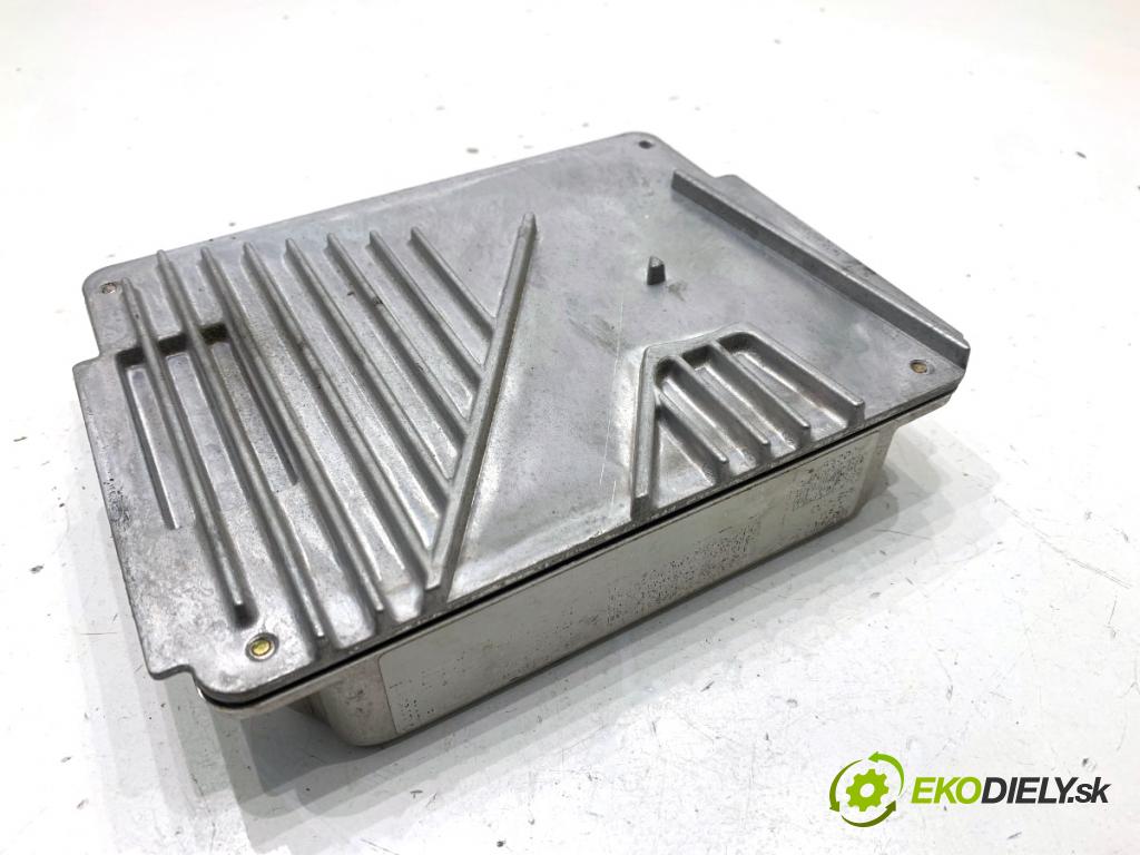 VOLVO V70 I Kombi 2003 121 kW 2.4 2435 řídící jednotka motora  (Řídicí jednotka)