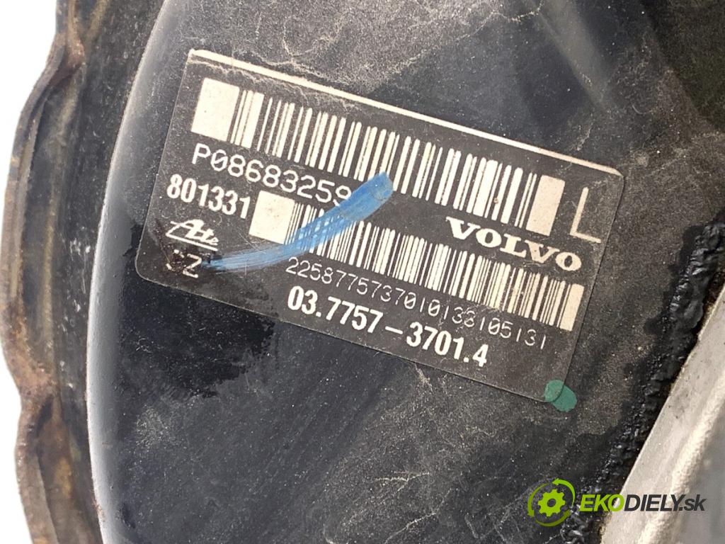 VOLVO V70 I Kombi 2003 121 kW 2.4 2435 Posilovač bŕzd P08683259