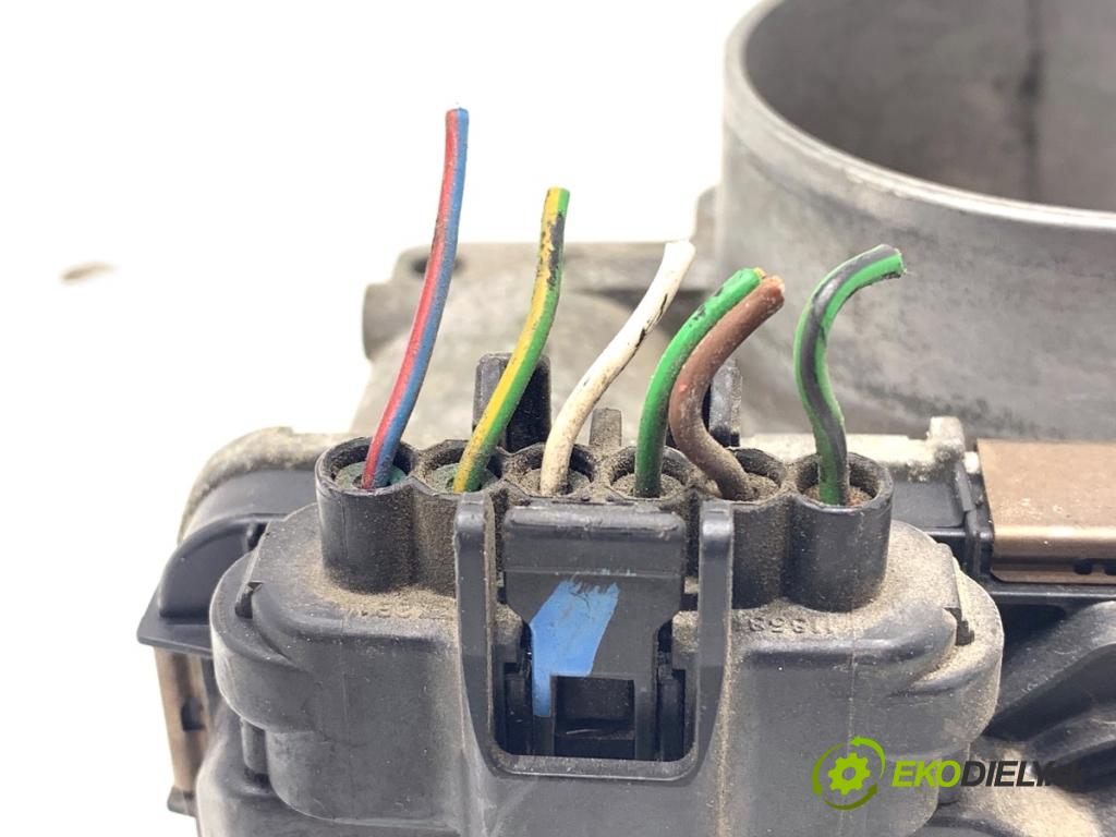 VOLVO V70 I Kombi 2003 121 kW 2.4 2435 Škrtiaca klapka 8677796 (Škrtiaca klapka)