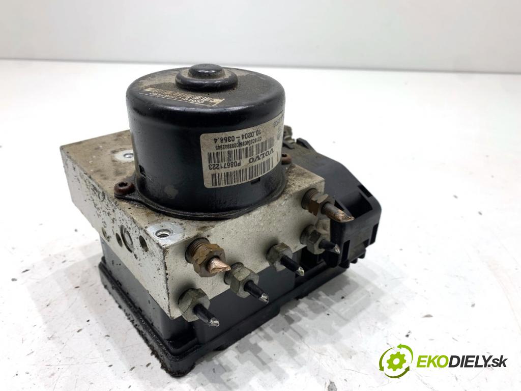 VOLVO V70 I Kombi 2003 121 kW 2.4 2435 Pumpa ABS 8671224 (Pumpa ABS)
