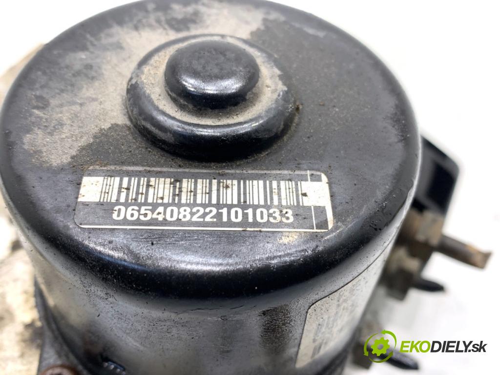 VOLVO V70 I Kombi 2003 121 kW 2.4 2435 Pumpa ABS 8671224 (Pumpa ABS)
