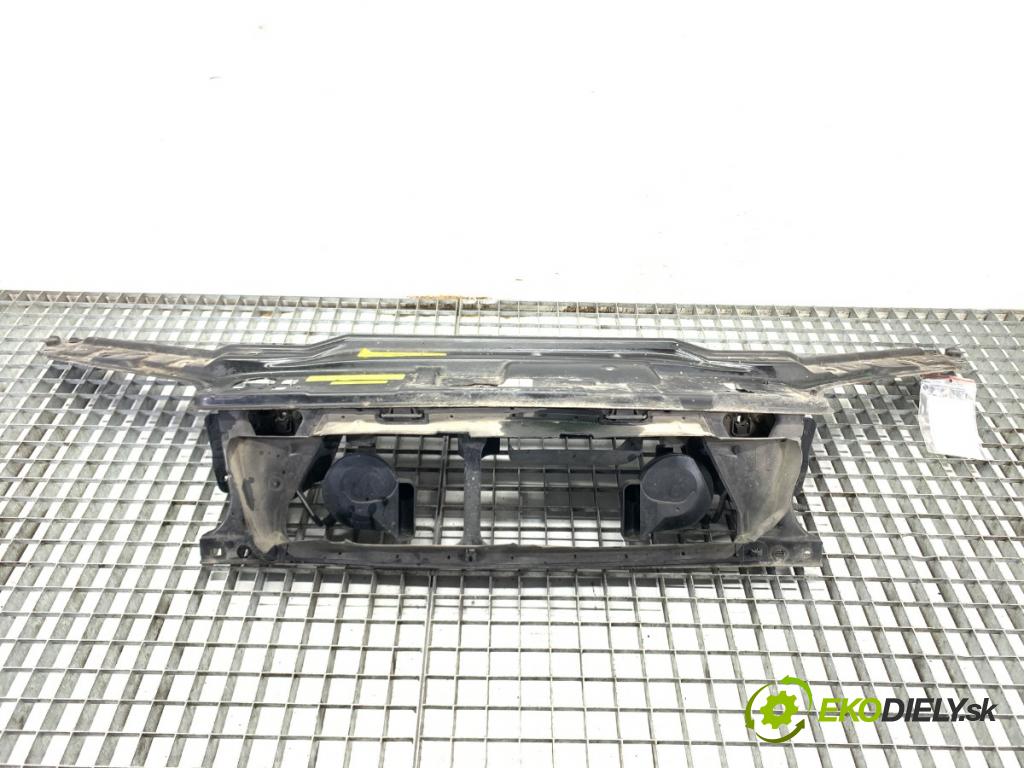 VOLVO V70 I Kombi 2003 121 kW 2.4 2435 držák přední část  (Přední výztuha)