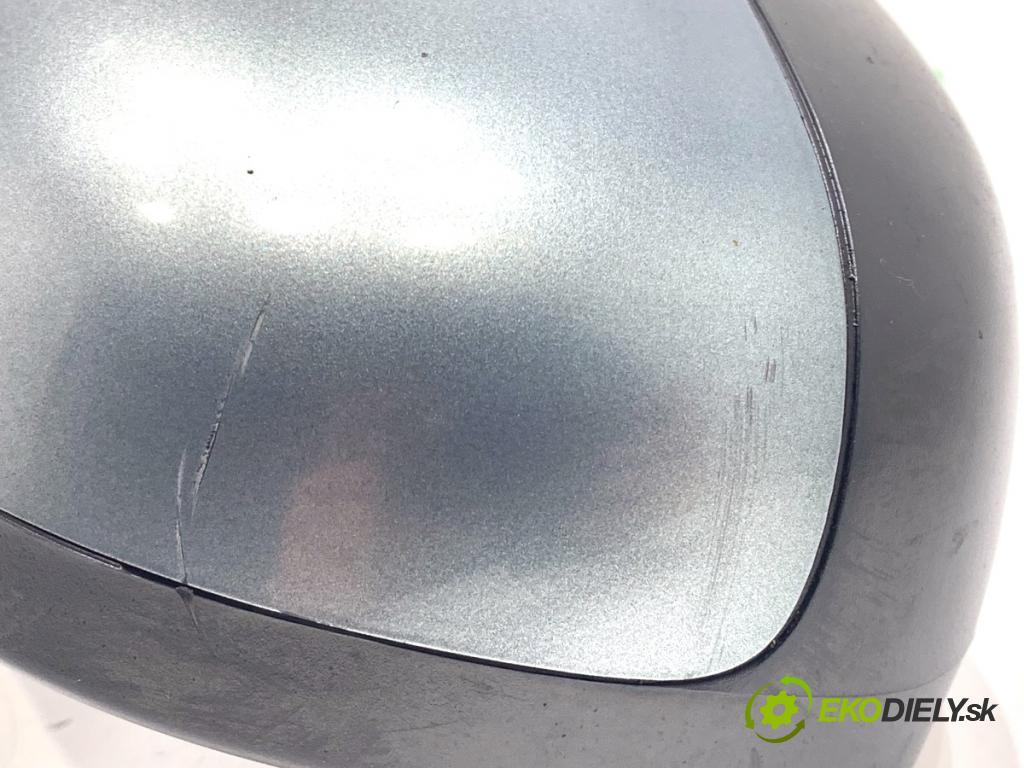 VOLVO V70 I Kombi 2003 121 kW 2.4 2435 Spätné zrkadlo pravy