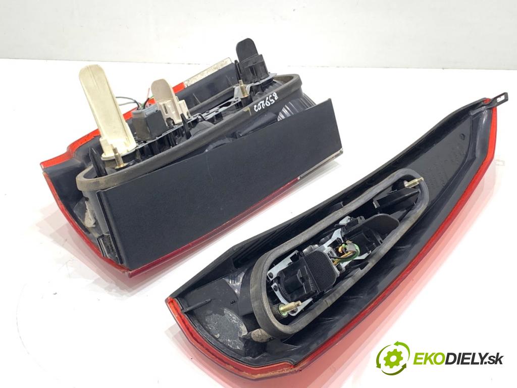 VOLVO V70 I Kombi 2003 121 kW 2.4 2435 světlo levý zadní část 9154497 9154493