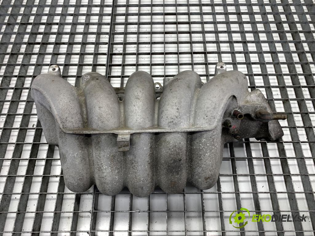 VOLVO V70 I Kombi 2003 121 kW 2.4 2435 Potrubie sacie, sanie 9486208 (Sacie potrubie)