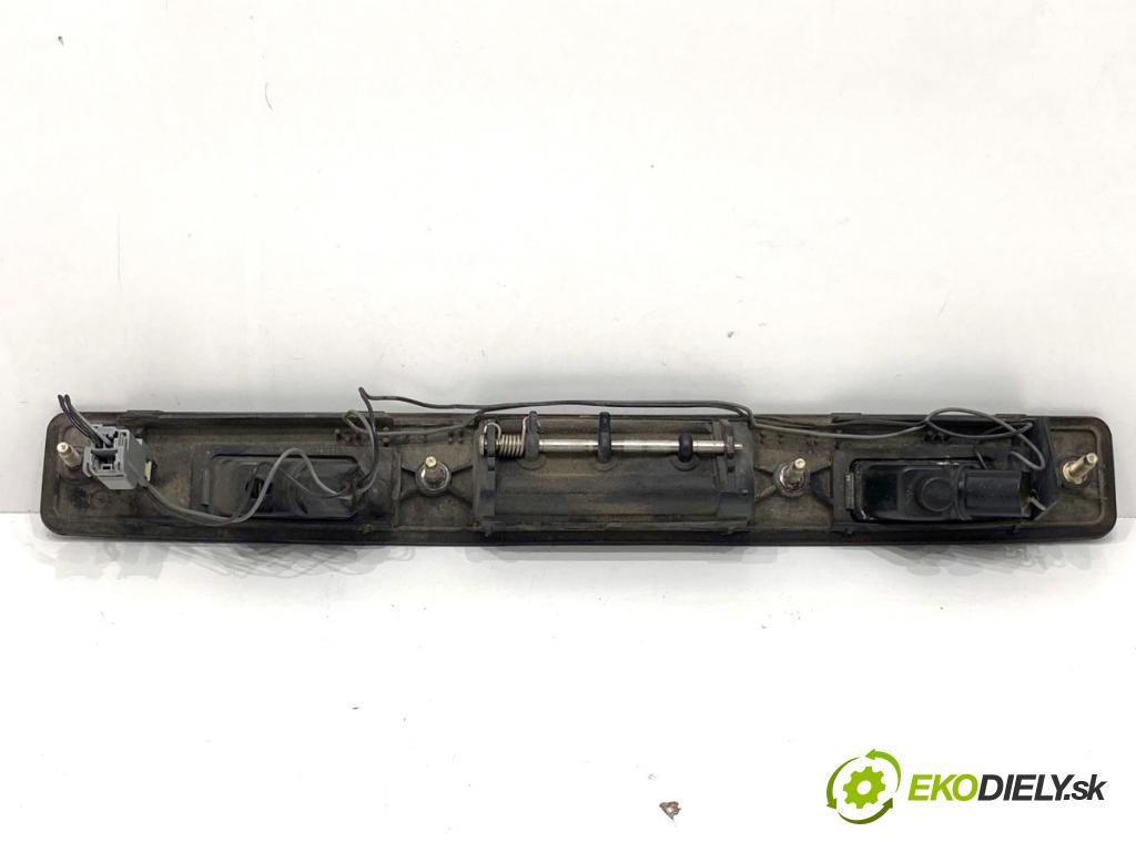 VOLVO V70 I Kombi 2003 121 kW 2.4 2435 Kľučka dverí zad 9203101