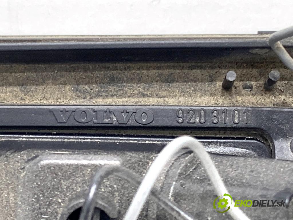 VOLVO V70 I Kombi 2003 121 kW 2.4 2435 klika dveří zadní část 9203101