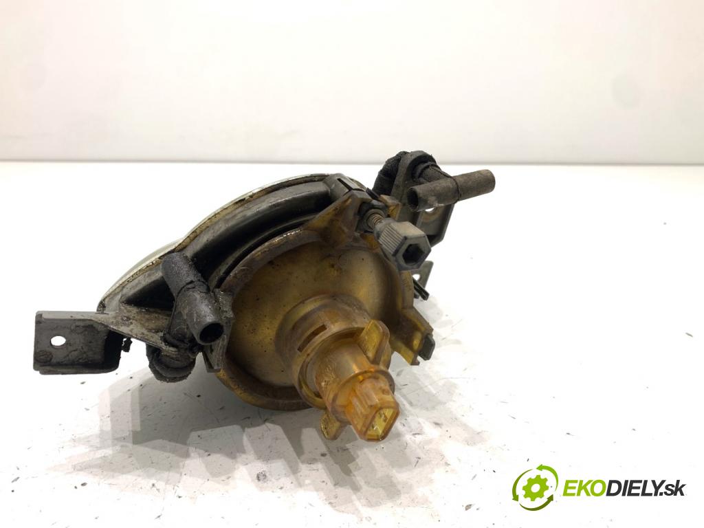 VOLVO V70 I Kombi 2003 121 kW 2.4 2435 Hmlové svetlo, hmlovka pravy predný 8620229