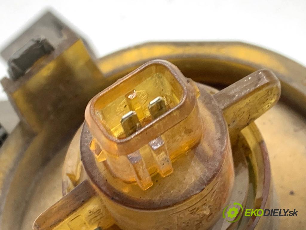 VOLVO V70 I Kombi 2003 121 kW 2.4 2435 Hmlové svetlo, hmlovka pravy predný 8620229