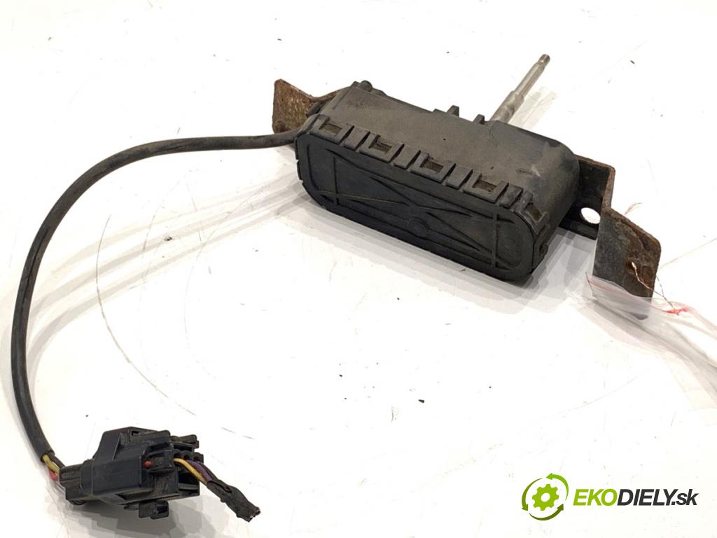 VOLVO V70 I Kombi 2003 121 kW 2.4 2435 Motorček stierače prednej svetla svetla ľavá strana 8620959