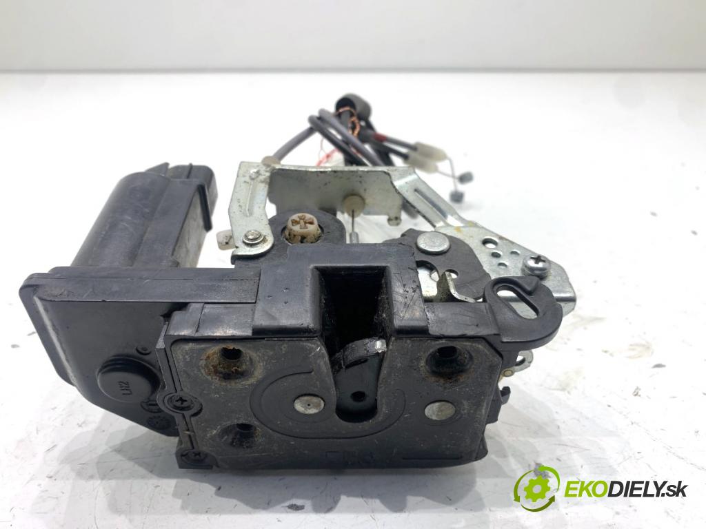 HYUNDAI i10 liftback 2008 49 kW 1.1 1086 zámok dveře levý přední část 