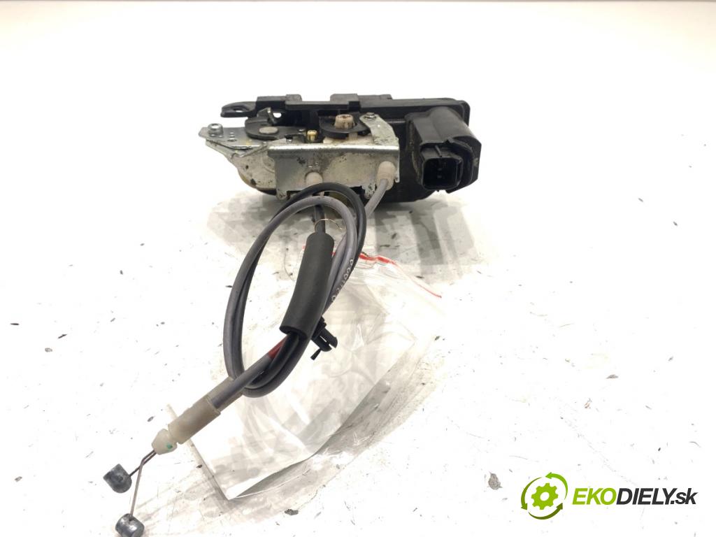 HYUNDAI i10 liftback 2008 49 kW 1.1 1086 zámok Dvere ľavy predný