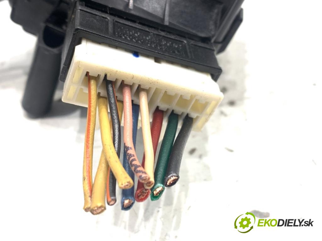 HYUNDAI i10 liftback 2008 49 kW 1.1 1086 Prepínač kombinovaný 202007964 (Prepínacie páčky pod volantom)