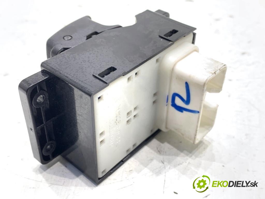 HYUNDAI i10 liftback 2008 49 kW 1.1 1086 přepínač oken  (Páčky pod volantem)