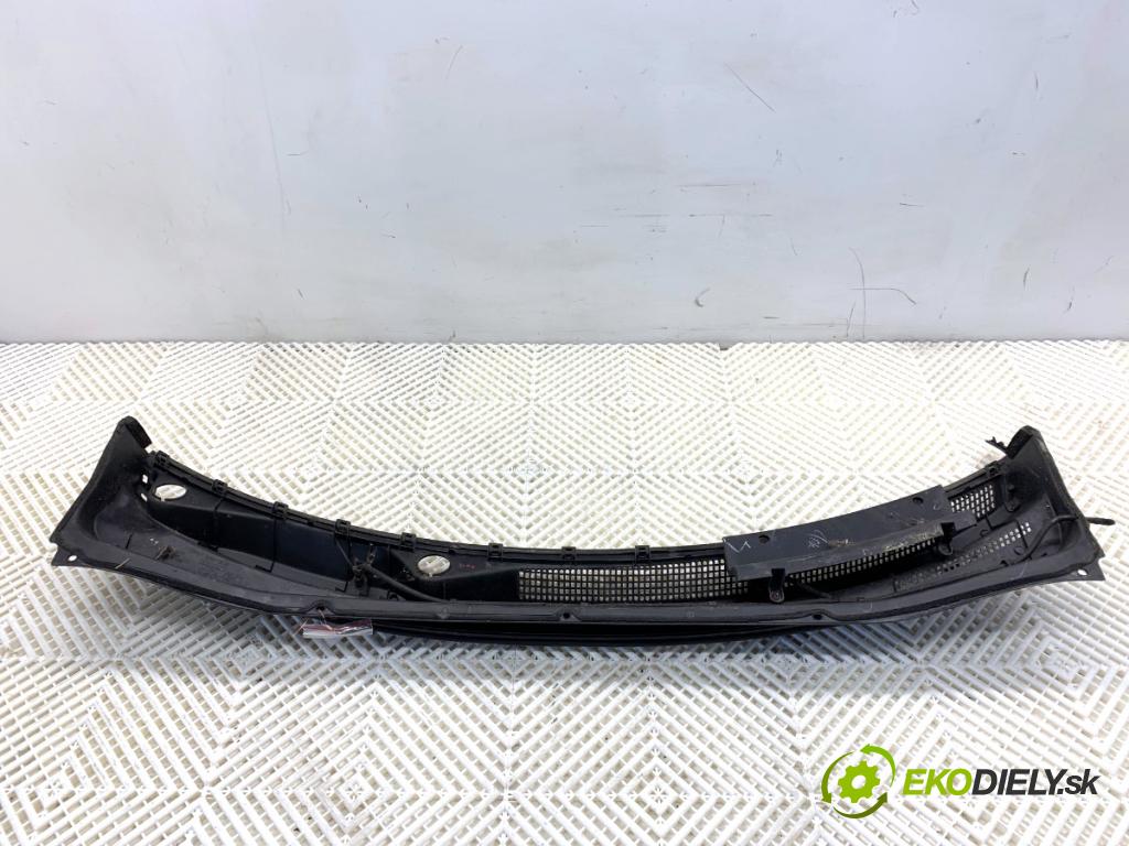 HYUNDAI i10 liftback 2008 49 kW 1.1 1086 Torpédo, plast pod čelné okno 86151-0X00 (Torpédo (plast pod čelným sklom))