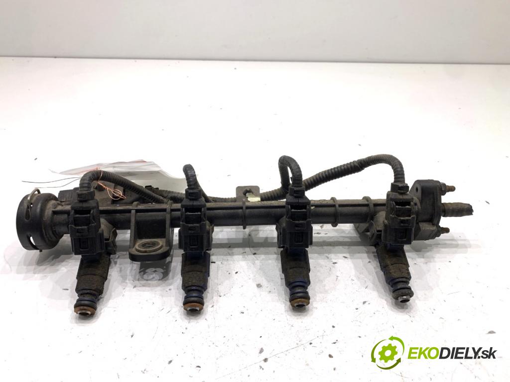 HYUNDAI i10 liftback 2008 49 kW 1.1 1086 lišta vstřikovací 35340-02100 (Vstřikovací lišta)