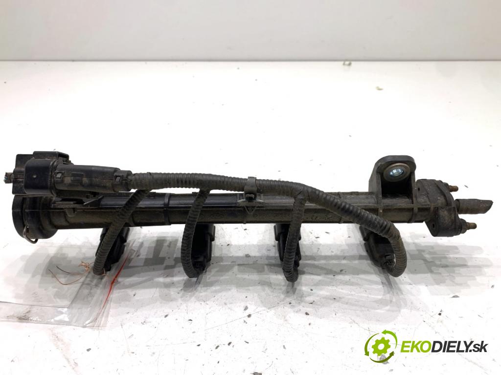 HYUNDAI i10 liftback 2008 49 kW 1.1 1086 Lišta vstrekovacia 35340-02100 (Vstrekovacia lišta)