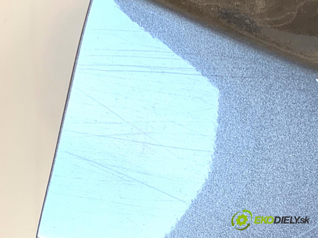 HYUNDAI i10 liftback 2008 49 kW 1.1 1086 Dvere ľavy predný