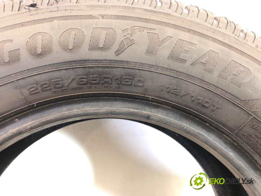 --- ---      PNEUMATIKA: VÍCENÁ SEZÓNA: 225/62 16" GOODYEAR