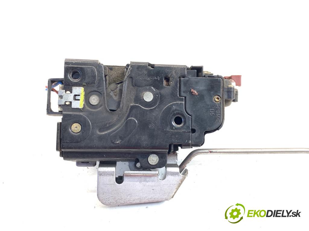 AUDI A3 8P liftback 2004 75 kW 1.6 1595 zámok Dvere pravy predný