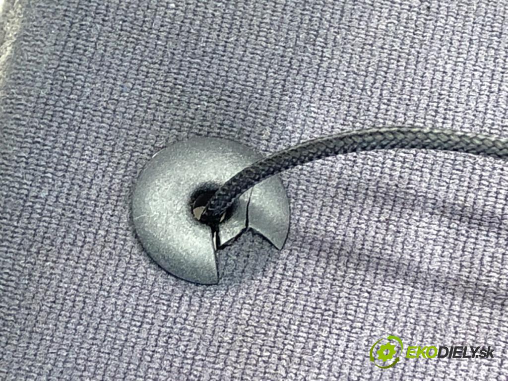 AUDI A3 8P liftback 2004 75 kW 1.6 1595 Pláto zad